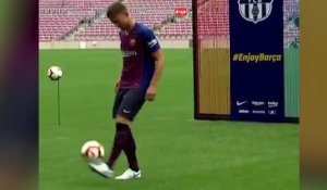 Les jongles de Clément Lenglet au Camp Nou