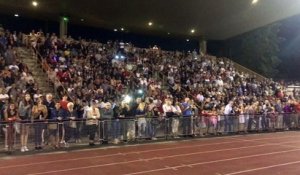 Les spectateurs du feu d'artifice entonne La Marseillaise pour soutenir les Bleus