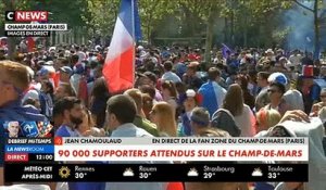 Spécial "Allez le Bleus" : Des dizaines de milliers de supporters sont déjà sur le Champs de Mars à Paris