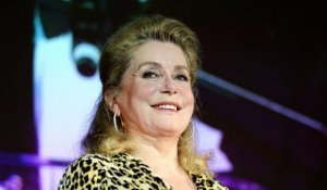 Comment Catherine Deneuve compte remettre les hommes dans le droit chemin