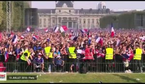 "Champions du monde", la fête à la fan zone de Paris au coup de sifflet final !!!