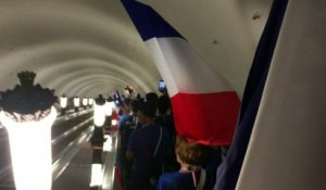 Les français dans le métro à Moscou avant la finale de la coupe du monde
