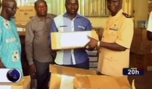 ORTM/Remise de matériels de vote aux maires de plusieurs communes de Bamako