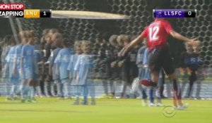 Trois joueurs de Manchester United affrontent 100 enfants, la vidéo hilarante