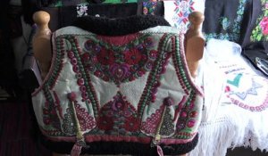 Un gilet traditionnel "copié" par Dior rend les Roumains fiers