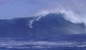 Adrénaline - Surf : Women's XXL Biggest Wave Record Contender- Keala Kennelly at Jaws