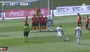 Le coup-franc millimétré de Vinícius avec le Real Madrid