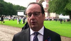 François Hollande bien loin du coeur des Français