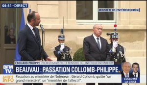 ÉDITO - Peu de regards, posture droite... Le passation de pouvoir "tendue" entre Gérard Collomb et Édouard Philippe
