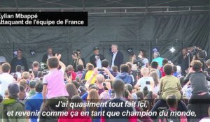 Kylian Mbappé célébré à Bondy, ville de son enfance