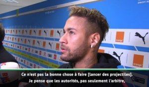 PSG : Neymar se plaint des projectiles lancés sur la pelouse