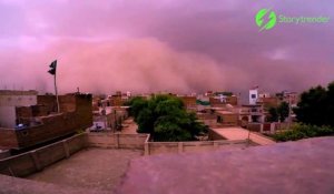 Un tempête de sable fait disparaitre une ville du pakistan dans un nuage impressionnant