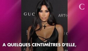 PHOTOS. Kim et Kourtney Kardashian, deux sœurs jumelles en total look noir pour le gala du LACMA