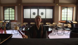 La religion du maquillage d'un moine japonais