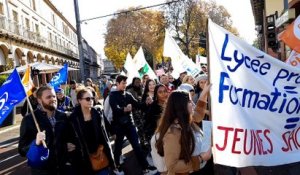 A Mulhouse, les profs manifestent contre les suppressions de postes
