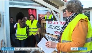 Les gilets jaunes se préparent au blocage national