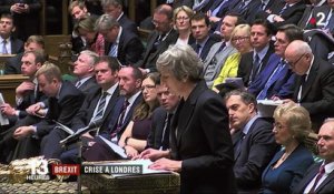 Brexit : cinq ministres démissionnent