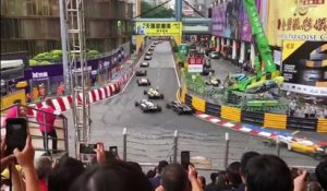 Sortie de route spectaculaire au Grand Prix F3 de Macao
