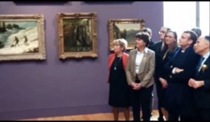Musée des Beaux Arts et d'Archéologie de Besançon Emmanuel Macron découvre "L'hallali du cerf" de Gustave Courbet