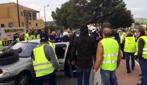 Gilets Jaunes : un automobiliste force un barrage à Grasse et renverse un policier