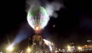 Une montgolfière chargée de feux d'artifice explose au-dessus d'une foule de spectateurs au Myanmar !