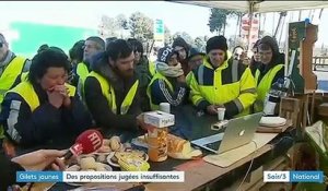 "Gilets jaunes" : Emmanuel Macron pas convaincant