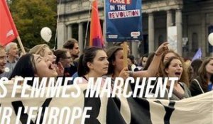Pourquoi des milliers de femmes défilent en Europe