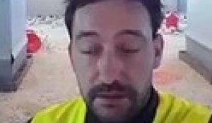 Le Youtubeur Ramous Les Larmes Aux Yeux Apres Le Suicide De Son Amie Pousse Un Coup De Gueule Contre Emmanuel Macron Vous Avez Tue Cette Jeune Fille Video
