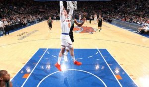 NBA : Antetokounmpo prend un poster dans le Top 10 !