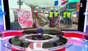 "Gilets jaunes" : de nombreux blocages persistent