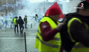 Déferlement de violence à Bordeaux toute la soirée avec de violents affrontements entre casseurs et CRS