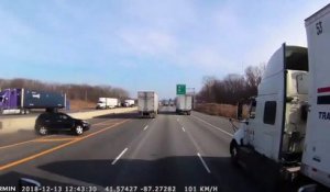 Un automobiliste pris en sandwich entre un camion et une glissière