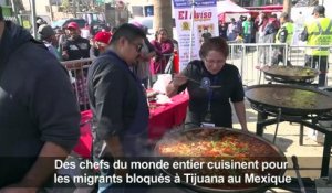 Une paëlla géante de Noël pour les migrants au Mexique