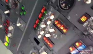 Comment démarrer un avion Boeing 737 : 200 boutons à déclencher !