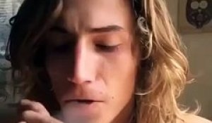 Cet Enfant Fume Un Joint Meilleur Parents Bresil Sur Orange Videos