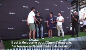 Tennis: Djokovic rencontre des fans avant l'Open d'Australie