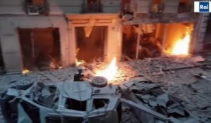 Explosion à Paris: les images bouleversantes de ce journaliste italien qui se trouvait juste en face