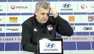 OL : Bruno Genesio réagit à la disparition d'Emiliano Sala