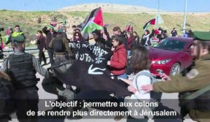 Manifestation contre une route séparée en 2 près de Jérusalem