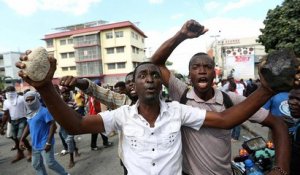 Des Haïtiens en colère manifestent contre la vie chère, 2 morts