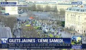 Les images des gilets jaunes qui commencent à se rassembler sur les Champs-Élysées