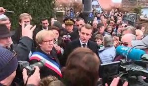 Profanation d'un cimetière juif du Bas-Rhin : "On prendra des actes, on prendra des lois, on punira", promet Macron