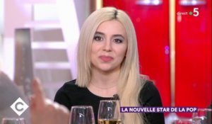 Ava Max, la nouvelle star de la pop ! - C à Vous - 19/02/2019