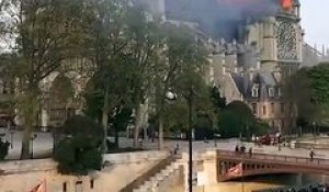 Violent incendie à la cathédrale Notre-Dame de Paris