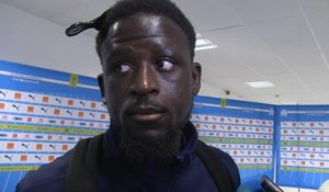 34e j. - Ab. Touré : "Le peigne dans les cheveux porte bonheur"