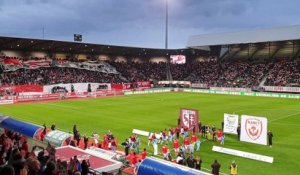 L'entrée des joueurs avant le coup d'envoi du derby ASNL - FC Metz