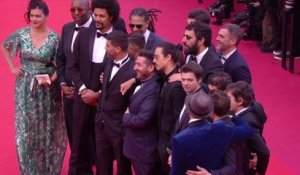 Les membres de Kourtrajmé et leurs proches montent les marches - Cannes 2019