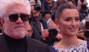 P. Almodóvar, P. Cruz, A. Banderas et l'équipe de Douleur et Gloire sur le tapis rouge  -Cannes 2019
