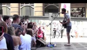 LIVE: Passenger performs "Things That Stop You Dreaming" in Martin Place, Sydney