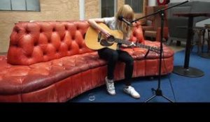 Lucy Rose "Floral Dresses" Live and Acoustic: The AU Sessions